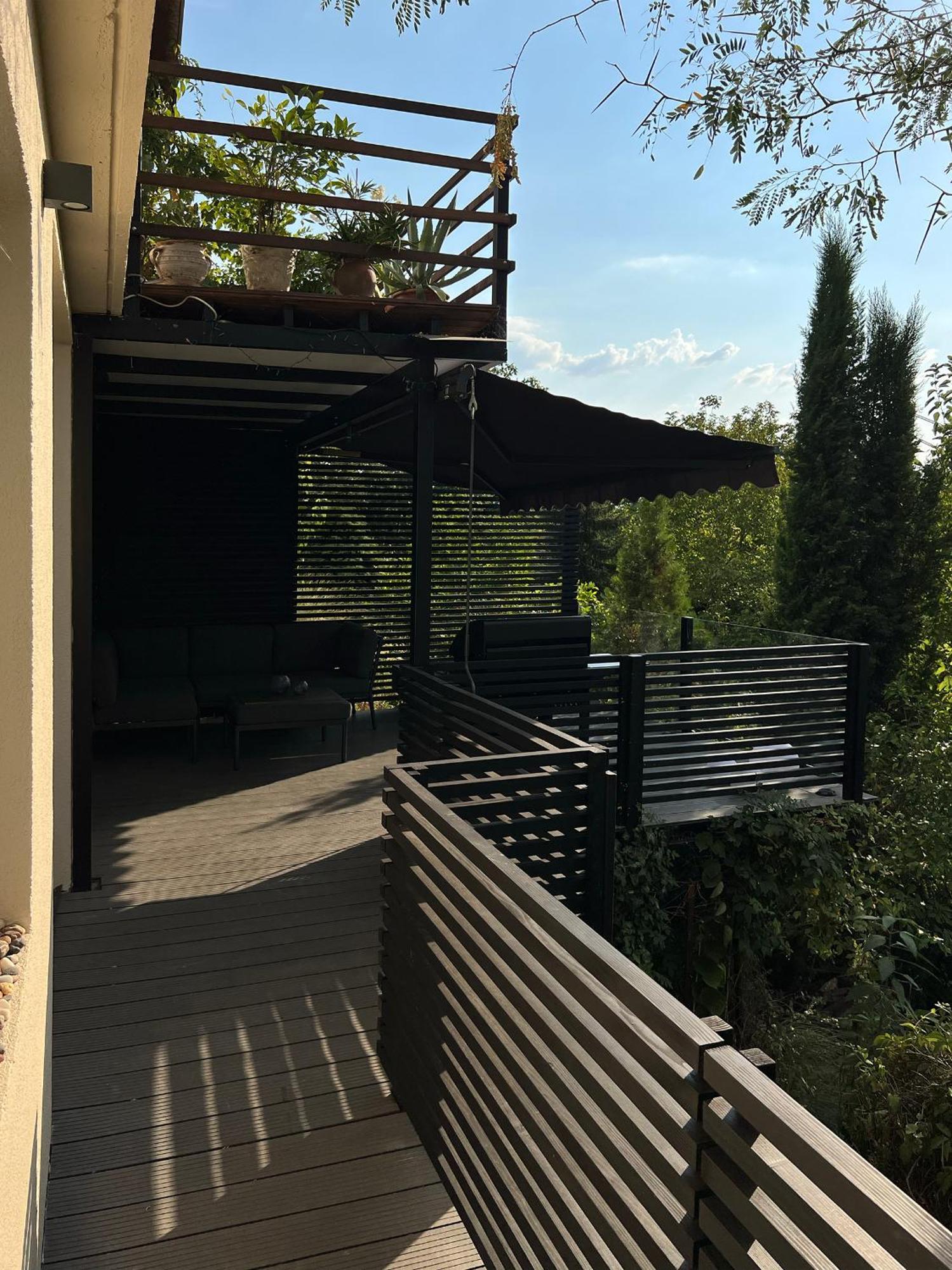 Pergola House In A Green Oasis With Fantastic View Petrovaradin Buitenkant foto